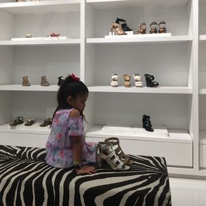 Meet your Posher, Ibeth